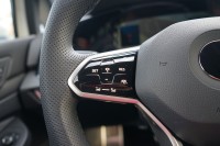 VW Golf VIII Variant R-Line eTSI