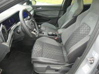 VW Golf VIII Variant 1.5 TSI R-Line