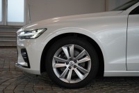 Volvo V60 Kombi 2.0 M-Hybrid Plus Dark