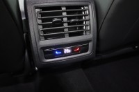 VW Golf VIII Variant 1.5 eTSI R-Line DSG