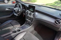 Mercedes-Benz CLA 200 AMG Line