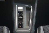 VW Golf VIII Variant R-Line eTSI