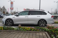 VW Golf VIII Variant 2.0 TDI R-Line