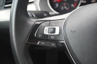 VW Passat Variant 1.5 TSI Highline R-Line