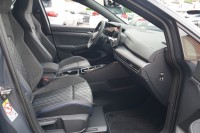 VW Golf VIII Variant 1.5 eTSI R-Line DSG