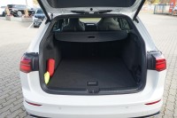 VW Golf VIII Variant R-Line eTSI