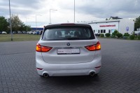 BMW 220 i Advantage AT