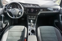VW Touran 1.5 TSI R-Line