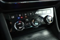 Skoda Superb 2.0 TDI Premium Edition VC