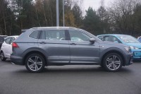 VW Tiguan Allspace 2.0 TSI R-LINE 4M