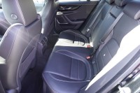 Jaguar XE 2.0 R-Dynamic Black