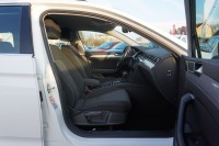 VW Passat Variant 1.5 TSI R-Line