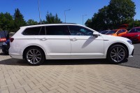 VW Passat Variant Elegance R-Line
