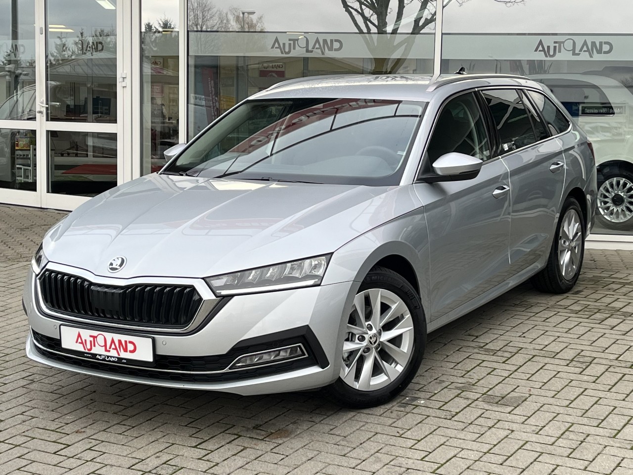 Skoda Octavia Combi 1.5 eTSI DSG