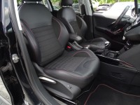 Peugeot 2008 1.2 PureTech Black Edition