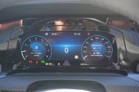 VW Golf VIII Variant 2.0 TSI DSG R-Line