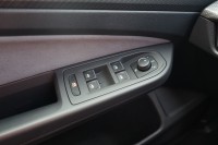 VW Golf Variant 2.0 TDI R-Line