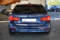 BMW 330 i xDrive Advantage