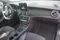 Mercedes-Benz A 200 A200d AMG-Line 4Matic