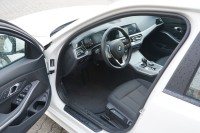 BMW 320 320d Touring Advantage Aut.