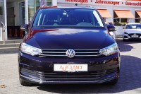 VW Touran 1.5 TSI DSG IQ.DRIVE