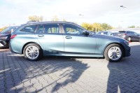 BMW 330 330iA Advantage AHK