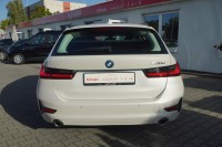 BMW 330 e Advantage