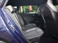 VW Golf VIII Variant R-Line 1.4 eTSI DSG