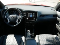 Mitsubishi Outlander 2.4Hybrid PHEV Plus Spirit 4WD