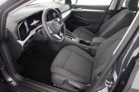 VW Golf VIII Variant 1.0 eTSI DSG
