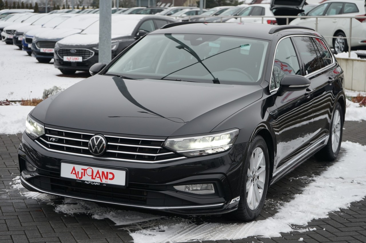 VW Passat Variant 1.5 TSI DSG R-Line