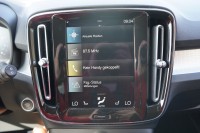 Volvo XC 40 T3 2WD Momentum Pro