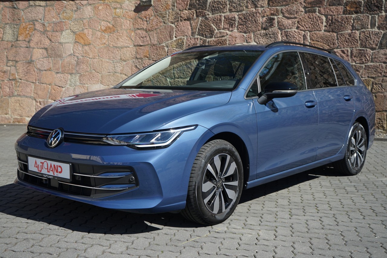 VW Golf VIII Variant 1.5 TSI Goal