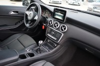 Mercedes-Benz A 180 A180 d