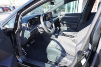 VW Golf VIII Variant 1.5 eTSI R-Line