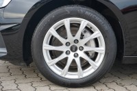 Audi A4 Avant 40 2.0 TDI basis