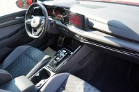 VW Golf VIII Variant 2.0 R-Line