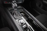 Volvo V60 Momentum Pro