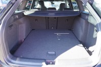 VW Golf VIII Variant 1.5 eTSI R-Line