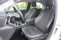 Mercedes-Benz A 200 A200 AMG Line