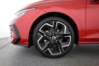 VW Golf VIII Variant 1.5 eTSI R-Line DSG