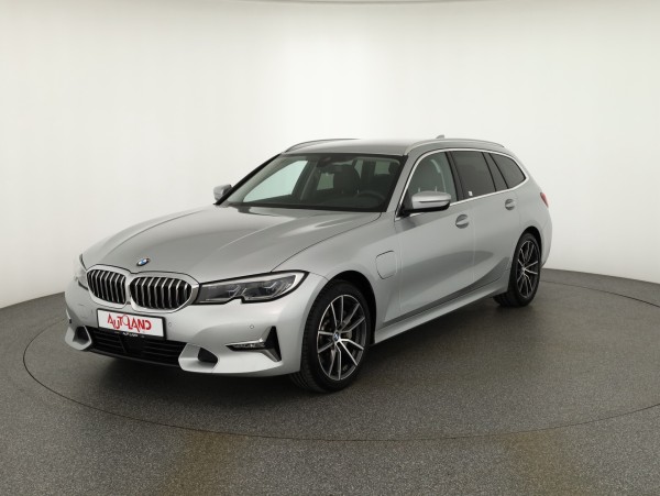 BMW 330 330e xDrive Touring Luxury