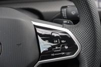 VW Golf VIII 1.5 eTSI R-Line