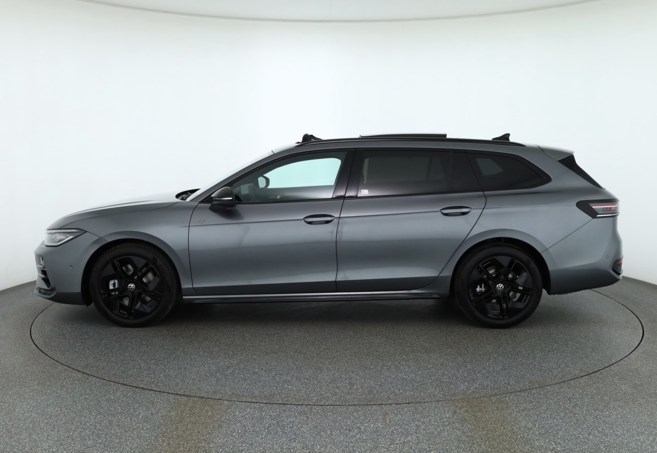 VW Passat Variant R-Line BlackStyle 2.0 TSI 4M DSG