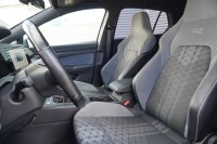 VW Golf VIII 1.5 TSI R-Line