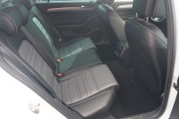 VW Passat Variant 2.0 TDI DSG 4M R-Line