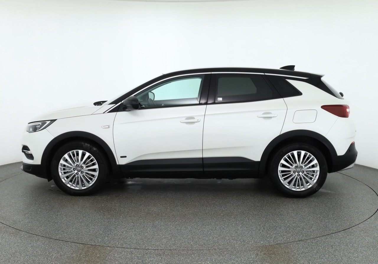 Opel Grandland 1.6 Hybrid Innovation