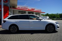 Skoda Octavia Combi 1.5 eTSI DSG