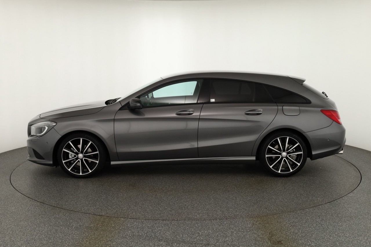 Mercedes-Benz Shooting Brake CLA 200