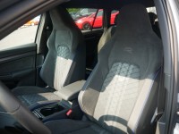 VW Golf VIII Variant 1.5 eTSI R-Line DSG